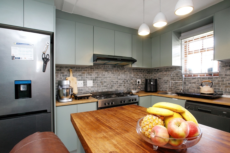 To Let 2 Bedroom Property for Rent in Wynberg Western Cape
